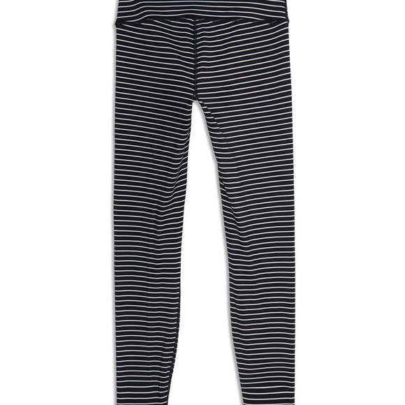 Wunder Under High Rise Legging - Picture 3 of 3